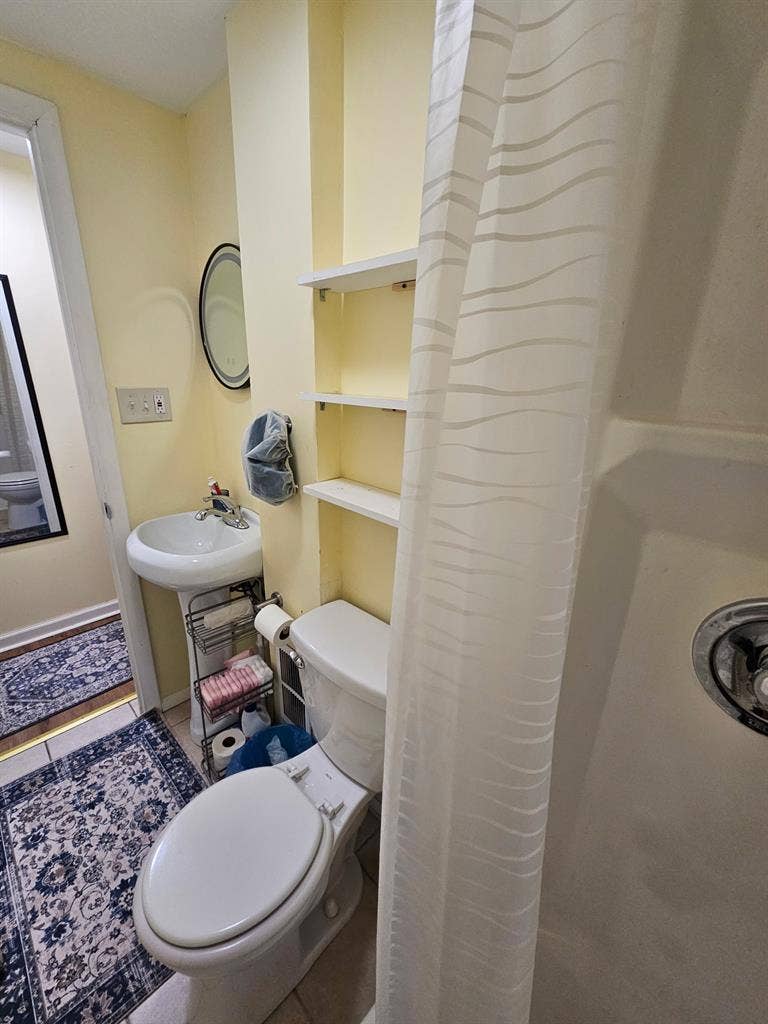 Fully furnished female private room