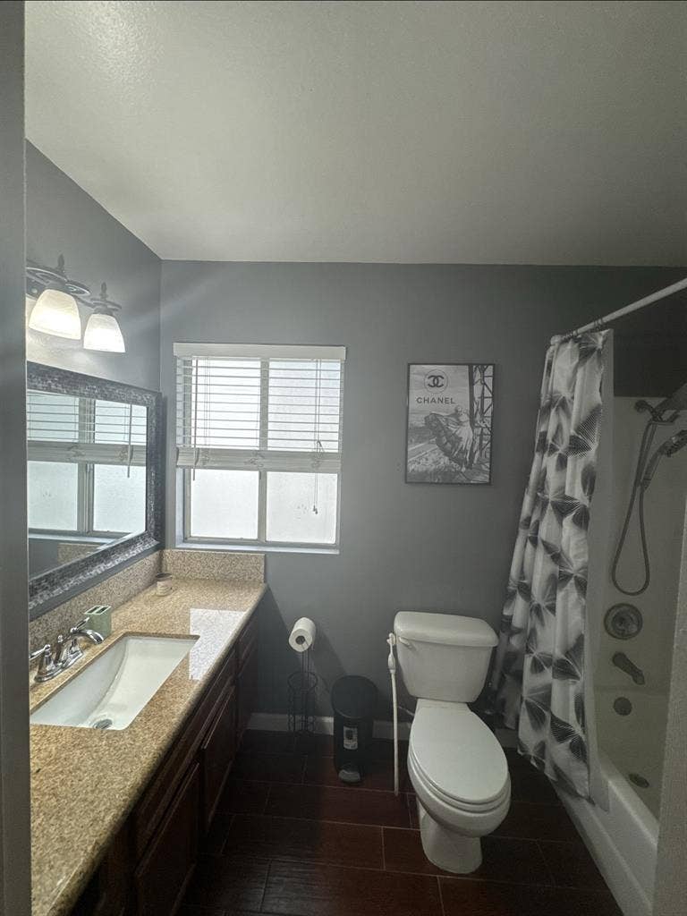 Furnished room available now!