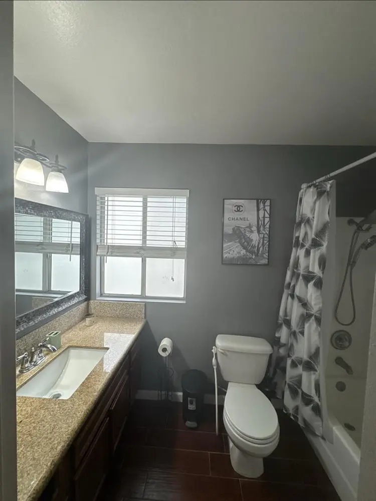 Furnished room available now!