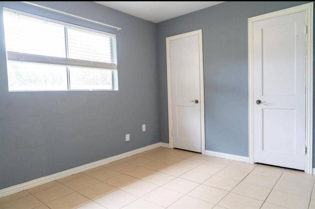 Furnished Rooms Available