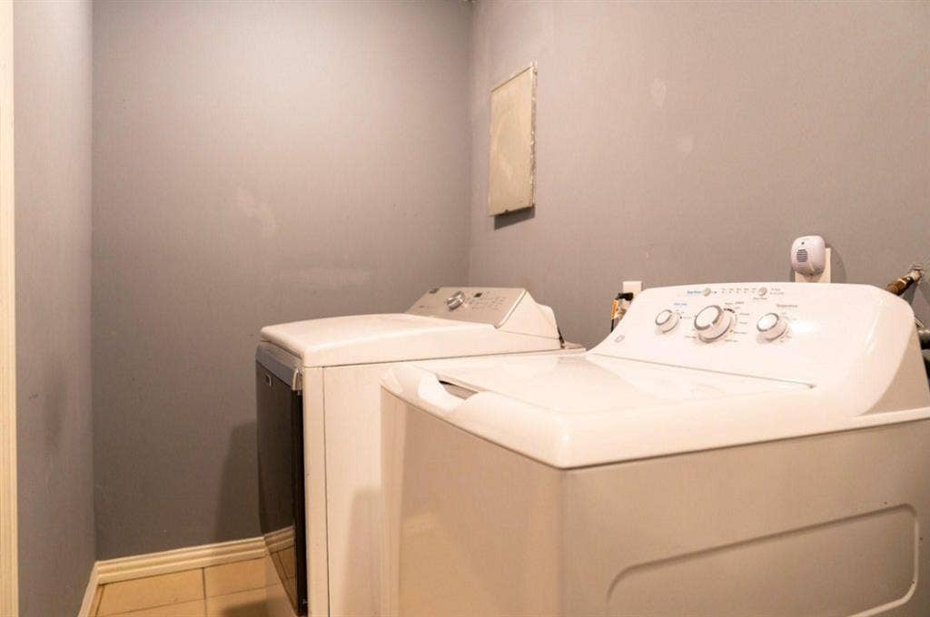 Furnished Rooms Available