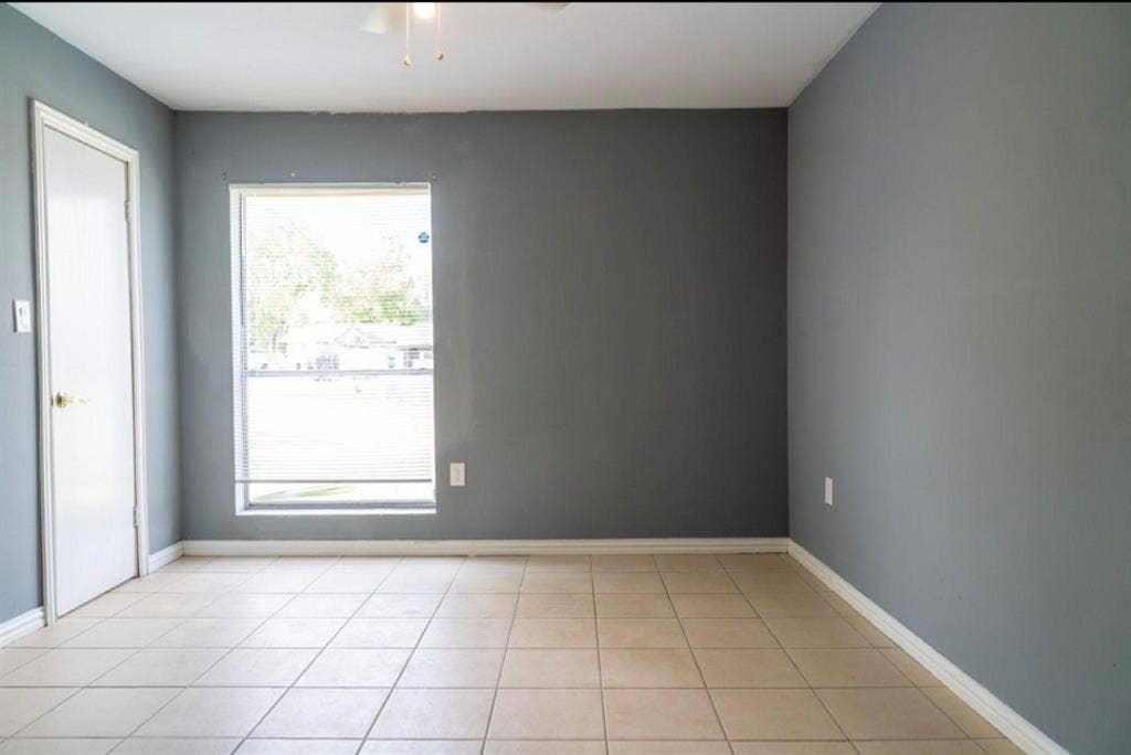Furnished Rooms Available
