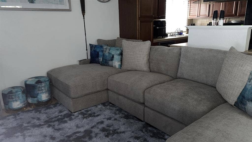 Rent Furnished Room! Move in Today!