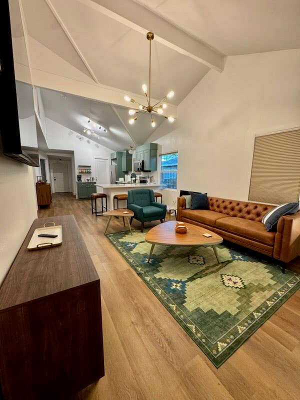 Shared room in Beautiful home.