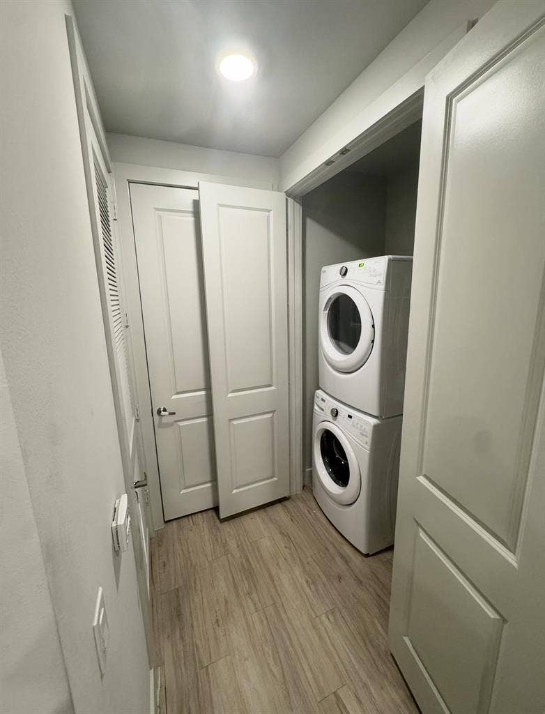 Private furnished quiet room & bath