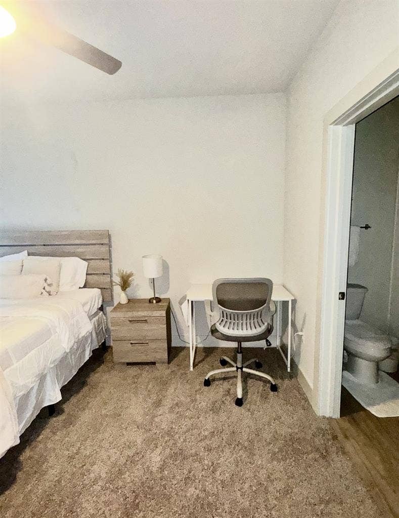 Private furnished quiet room & bath