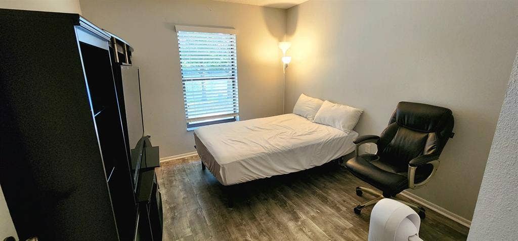 2 rooms for rent
