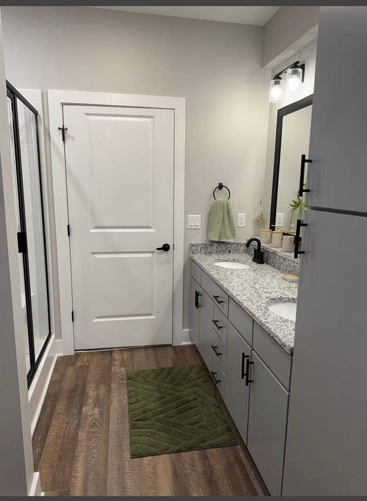 3 Bedroom 2 Bathroom home w Garage