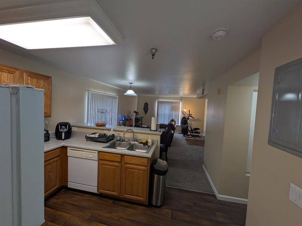 A cozy 2 bedroom apartment