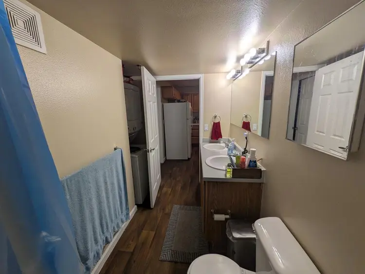 A cozy 2 bedroom apartment
