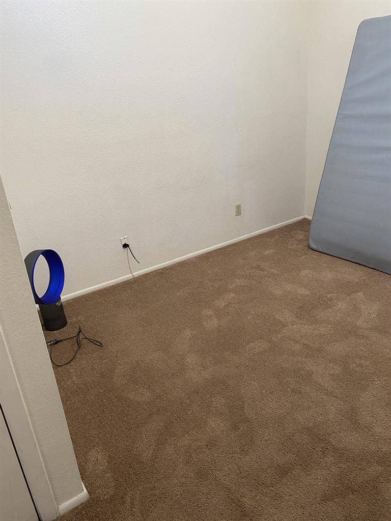 Tempe Lake Townhome Roomie Wanted