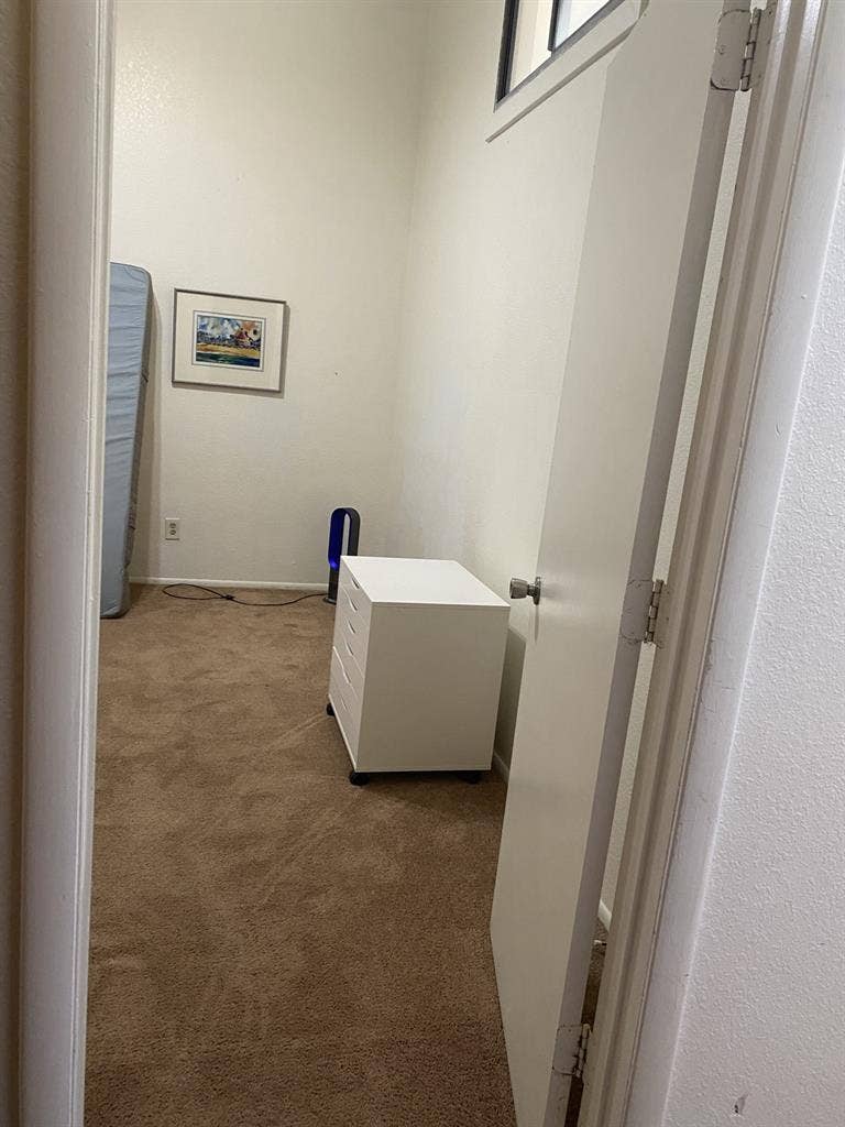 Tempe Lake Townhome Roomie Wanted