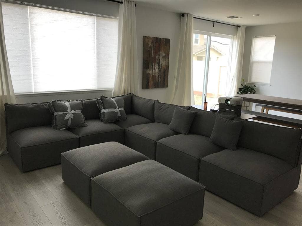 1,200/1,350 - 2 Rooms in 3-BR House