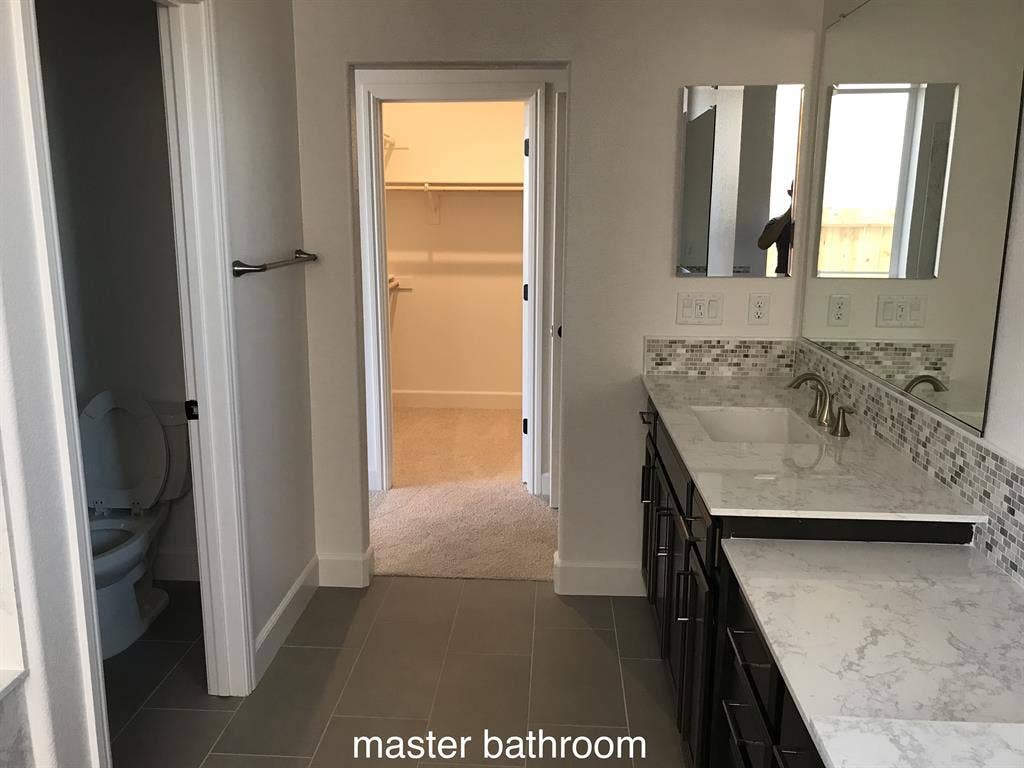 1,200/1,350 - 2 Rooms in 3-BR House