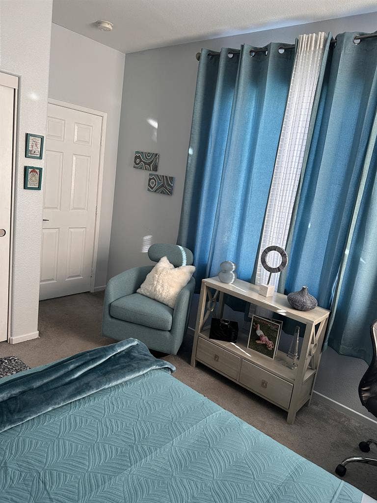 Mini master suite private bath