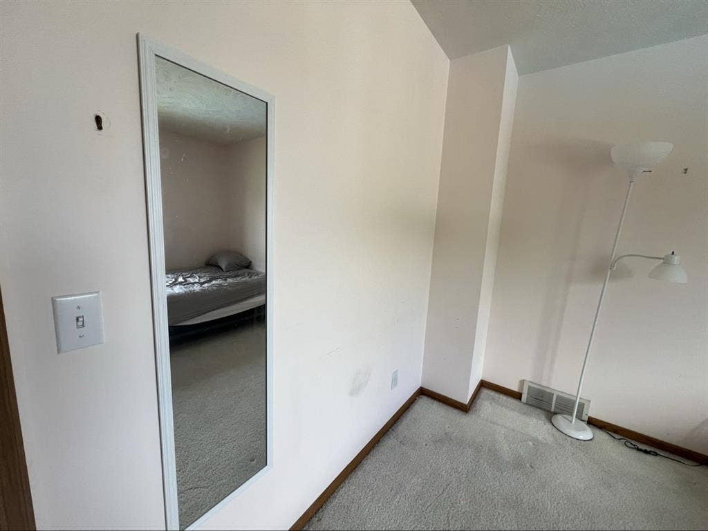 Looking for a roommate in Omaha.