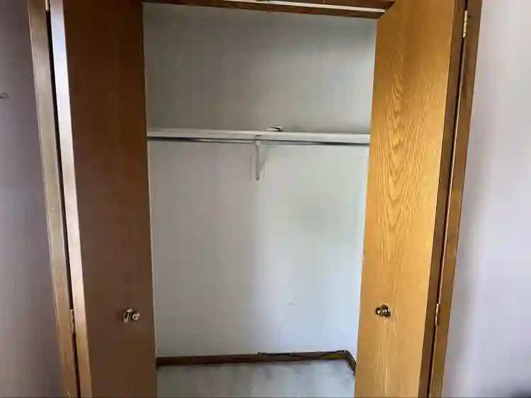 Looking for a roommate in Omaha.