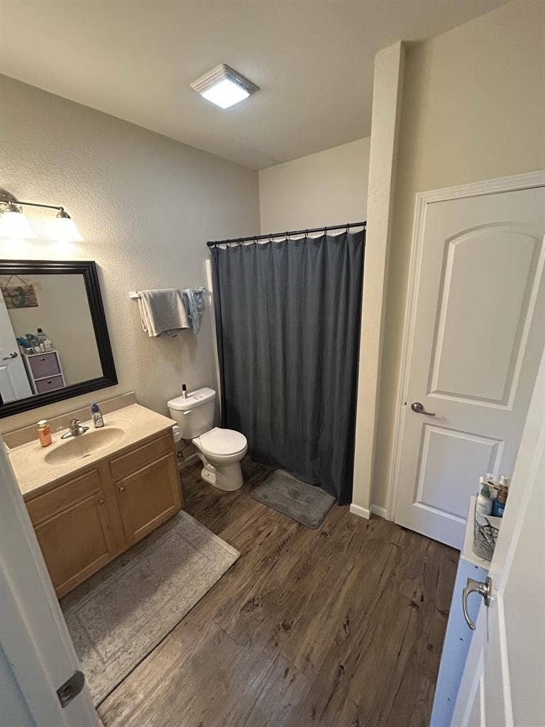 Room Available for summerr