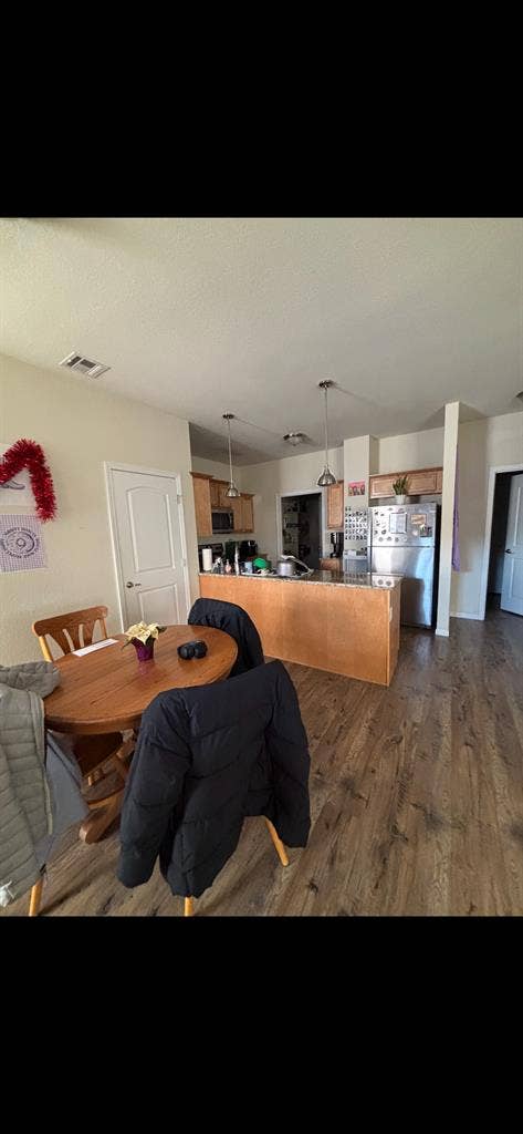 Room Available for summerr