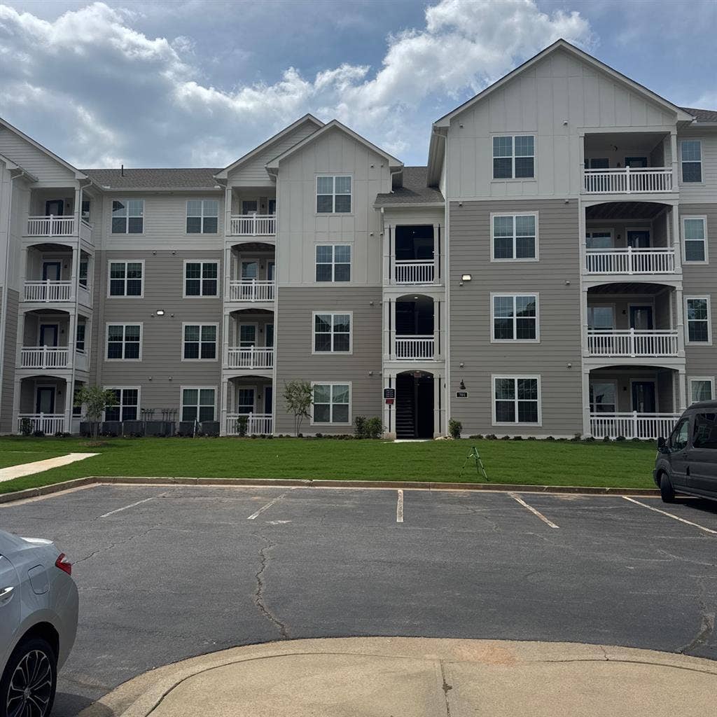 Looking for a third roommate
