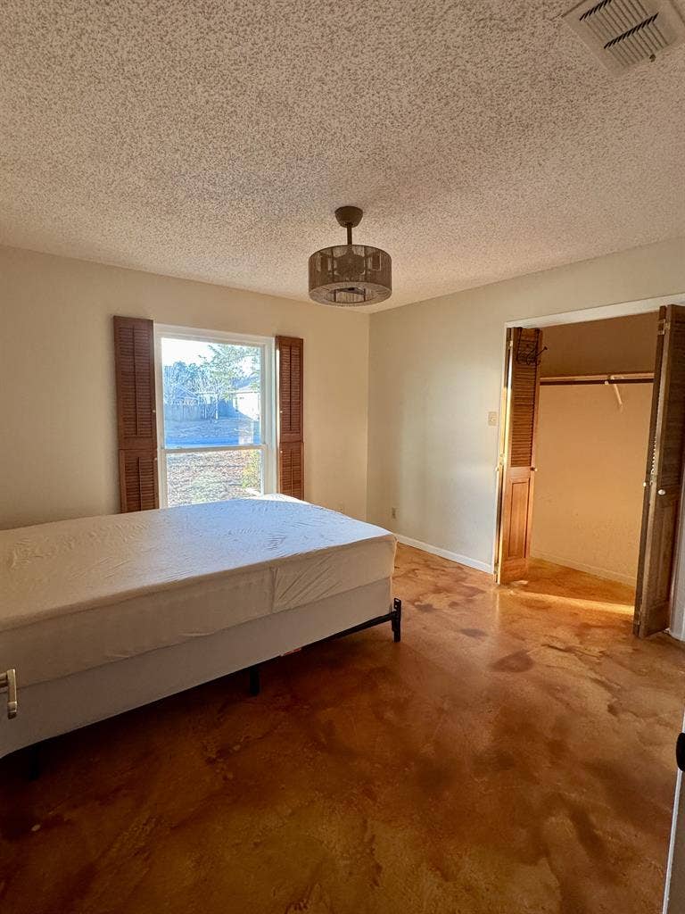 Bastrop Room for rent! $500 off!!!