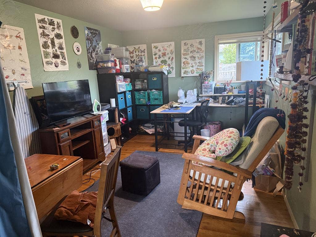 Two Connected Rooms w/ Bathroom