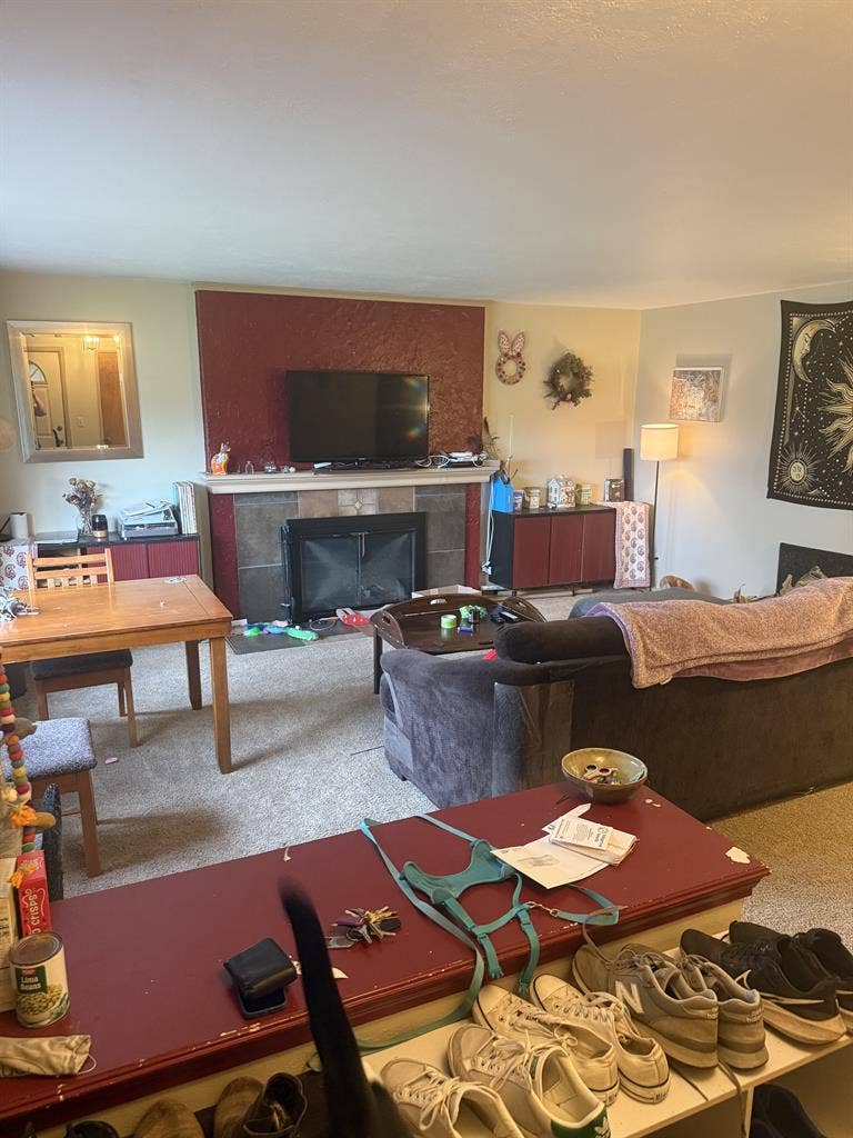 Two Connected Rooms w/ Bathroom