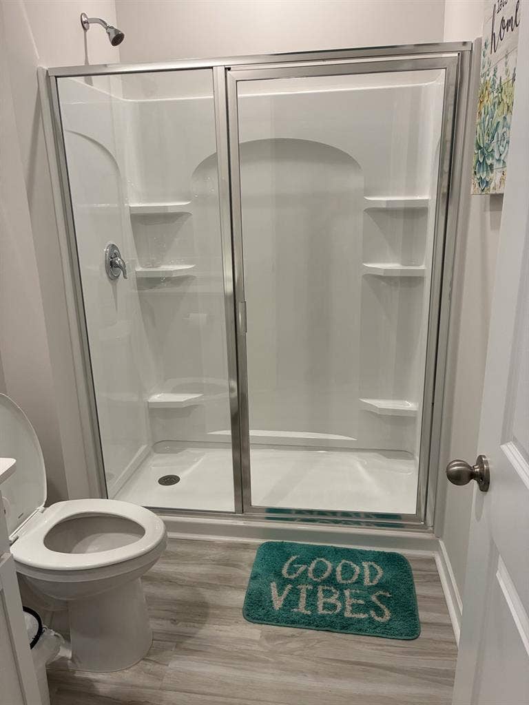 Nice clean room for rent in Gastoni