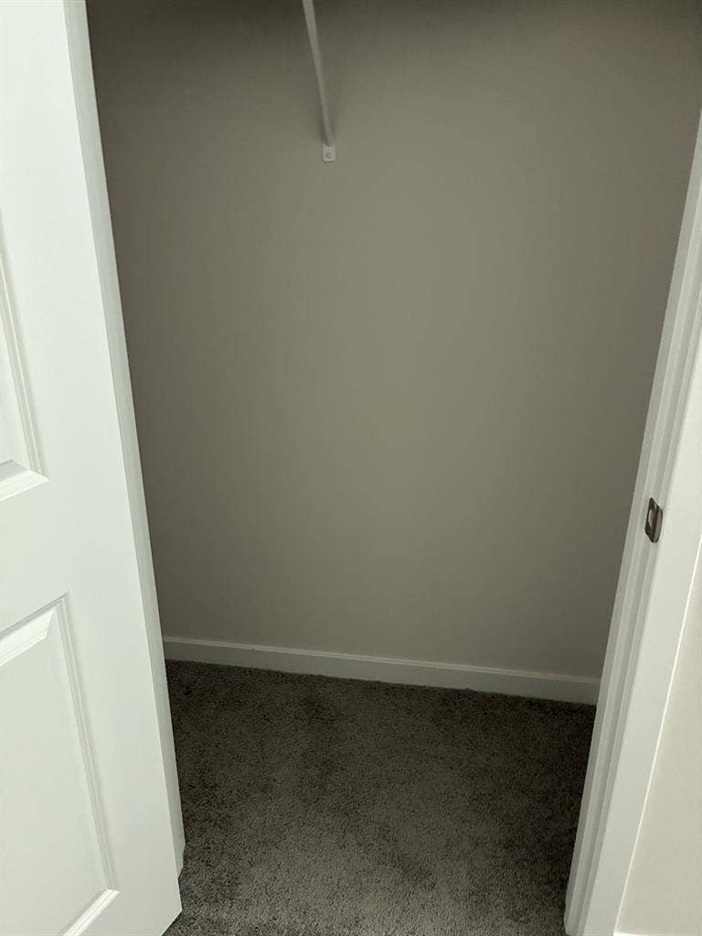 Nice clean room for rent in Gastoni