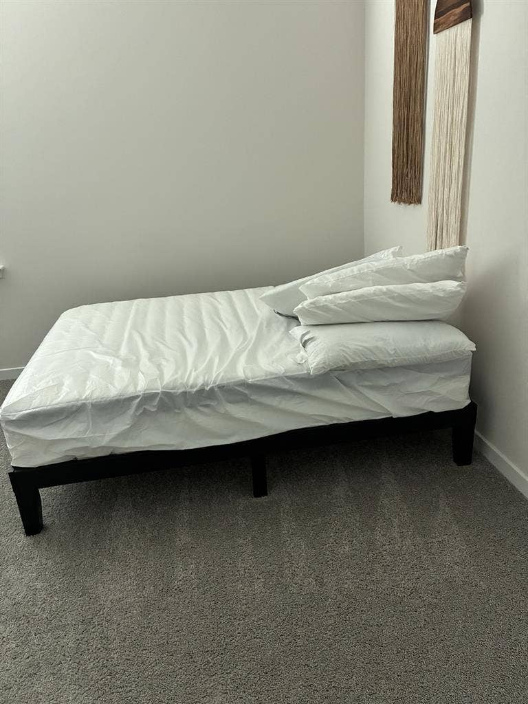 Nice clean room for rent in Gastoni