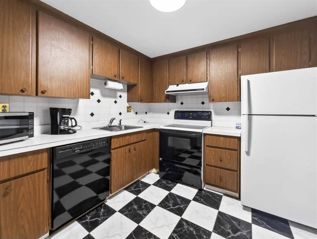 Spacious 1-Bedroom Apartment