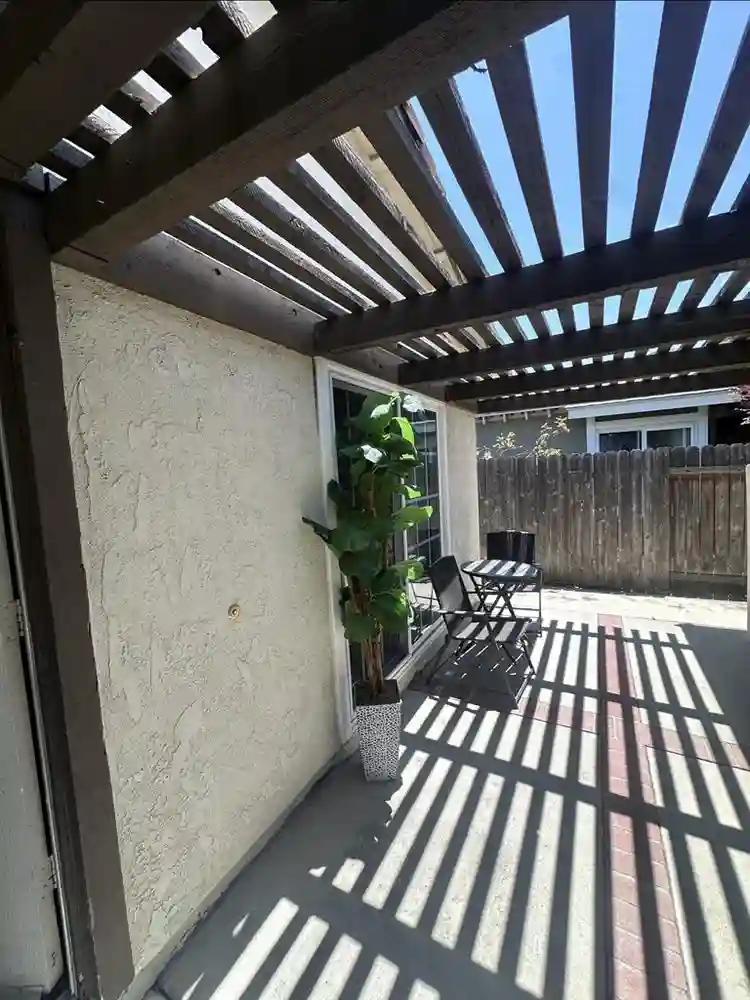 1 bed, 1 bath,patio,pet friendly
