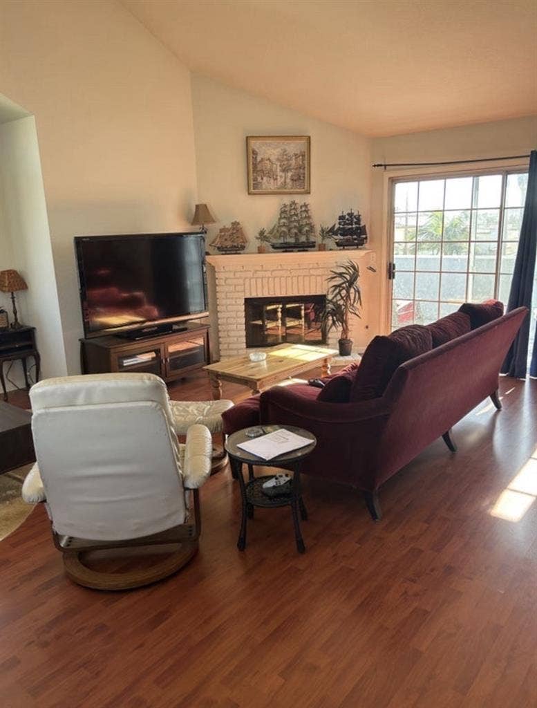 Seeking Roomate in Town House -
