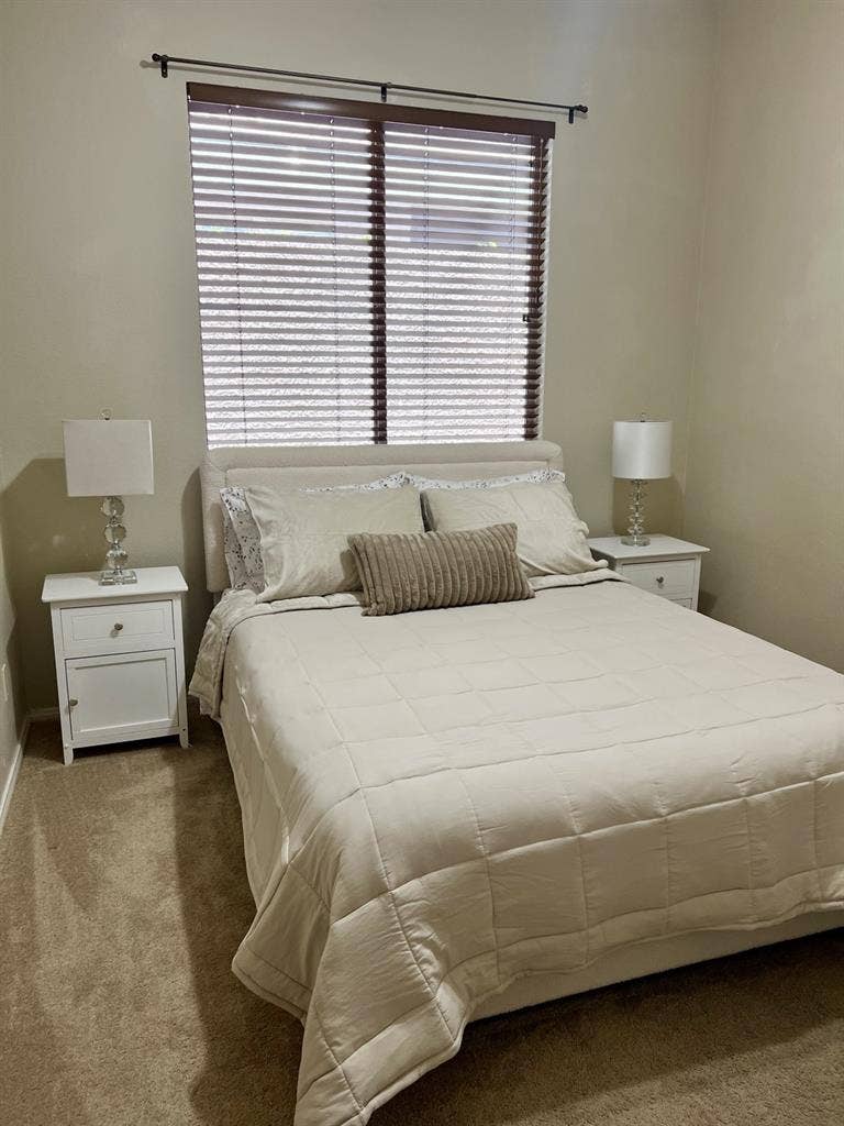 NICELY FURNISHED ROOM IN SUMMERLIN