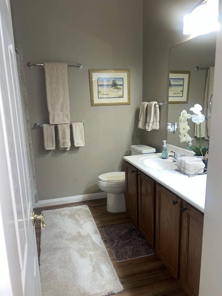 NICELY FURNISHED ROOM IN SUMMERLIN