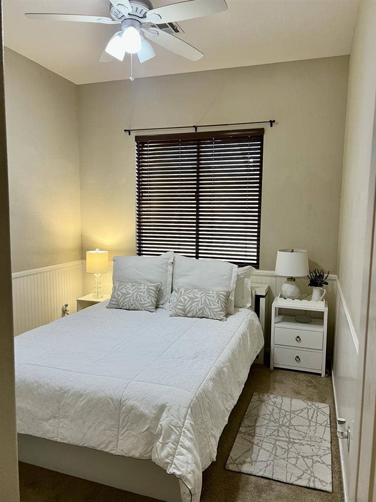 NICELY FURNISHED ROOM IN SUMMERLINN
