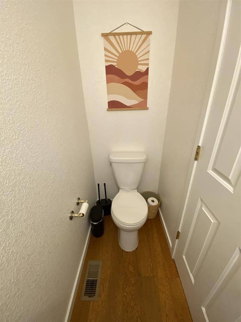 Spacious Bright Room in Broomfield