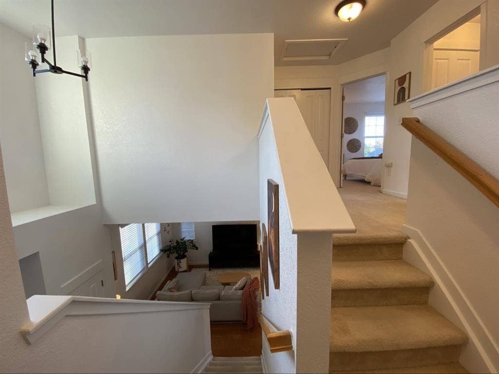 Spacious Bright Room in Broomfield