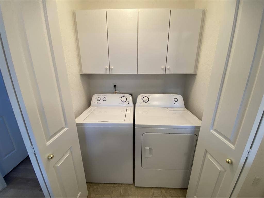 Spacious Bright Room in Broomfield