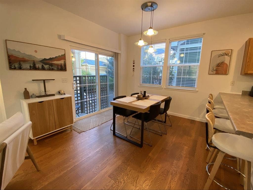Spacious Bright Room in Broomfield