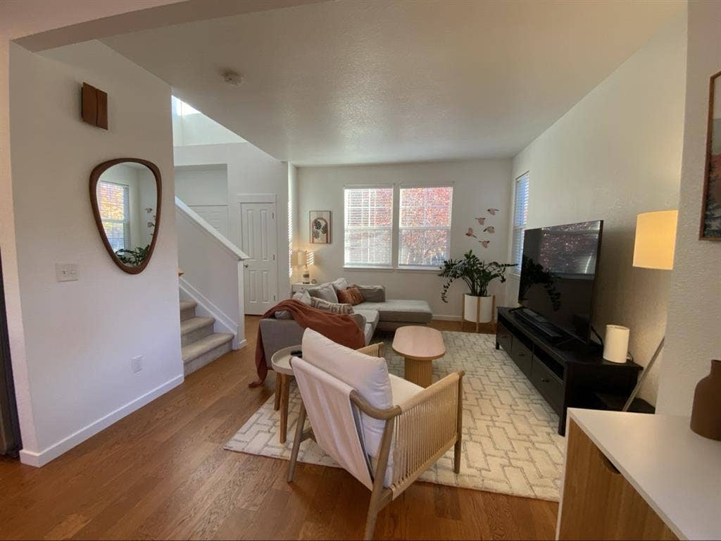 Spacious Bright Room in Broomfield
