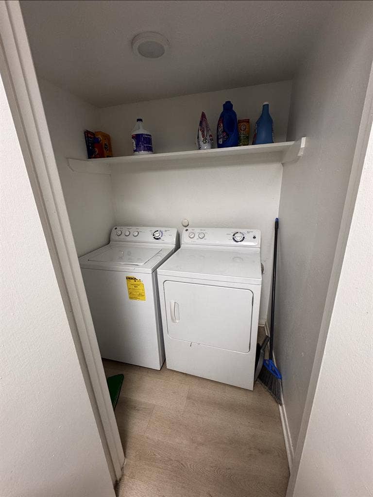 1 bedroom 1 bathroom inside.