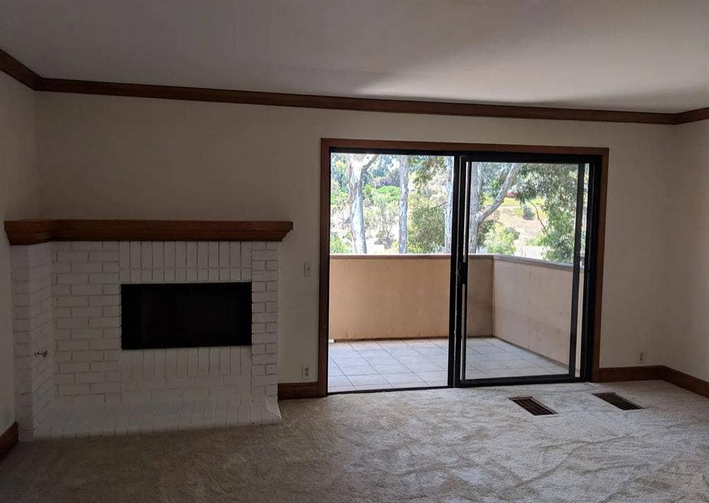 8860 Villa La Jolla Dr