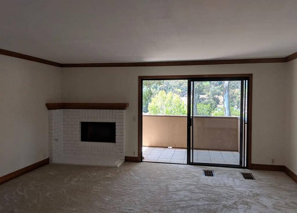 8860 Villa La Jolla Dr