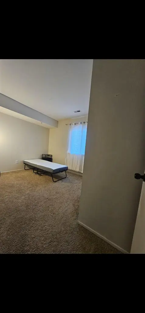 Room for rent 620 $