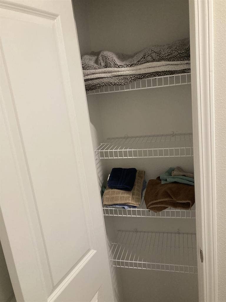 Room for Rent - PVT Bath - $800/mo