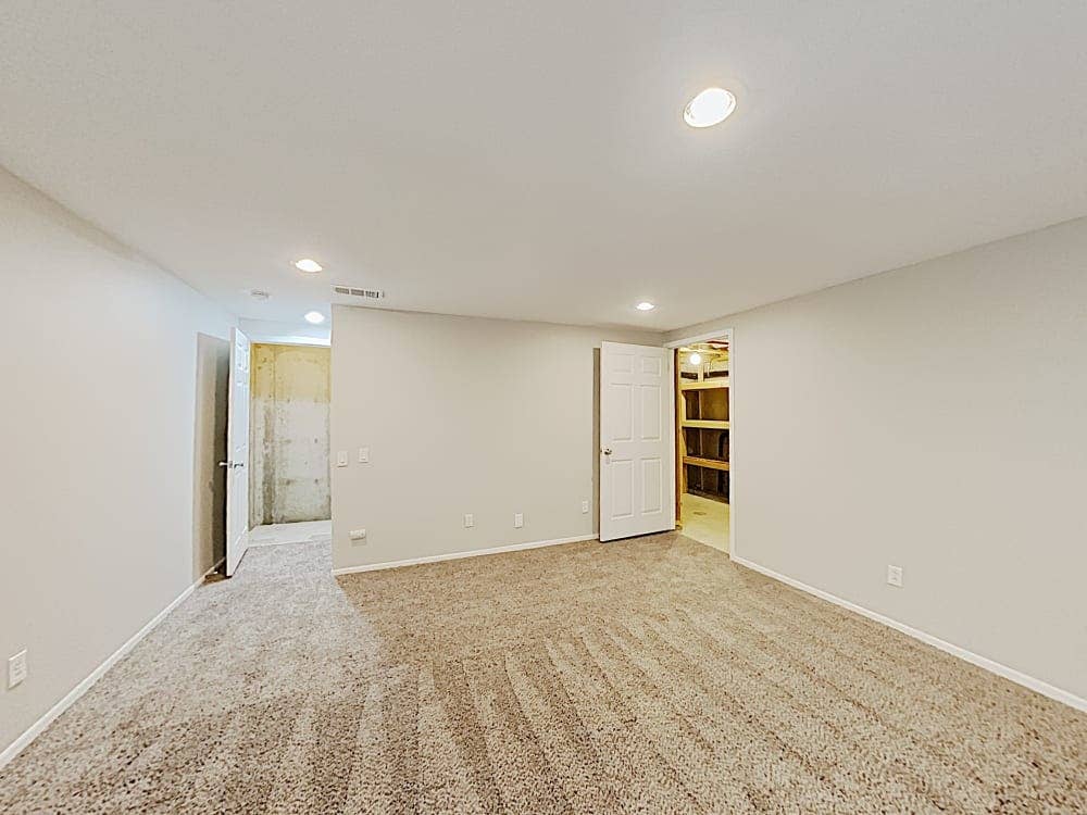 Room With Space To Breathe