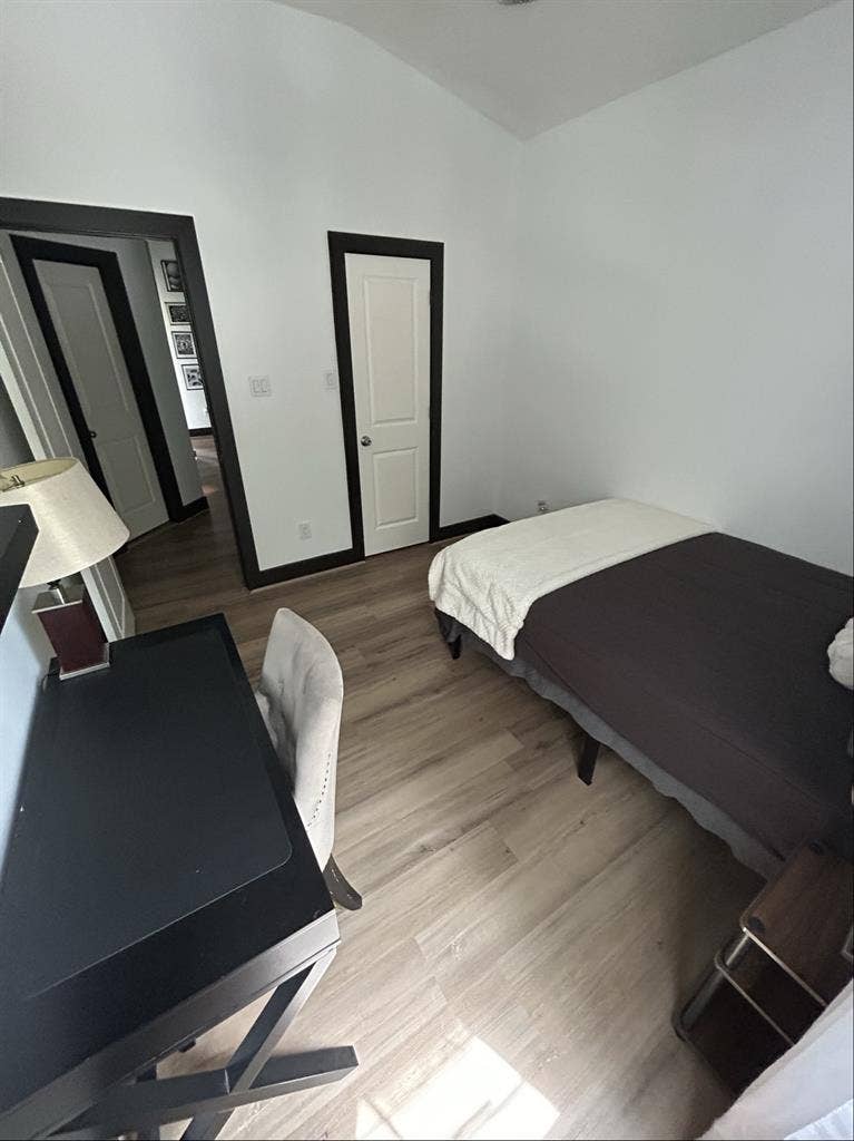 Furnished room in EaDo