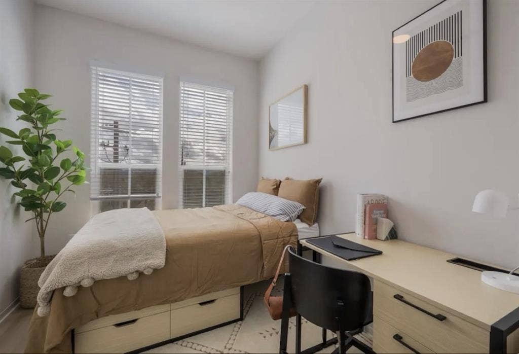 Available Lease at HERE RENO!!!!