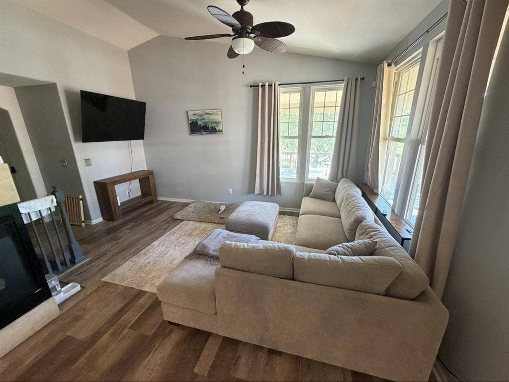Bed/Bath/Utilities Included